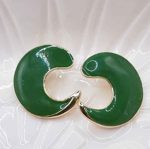 Thick Green Enamel C Stud Earrings - Picture 2 of 6